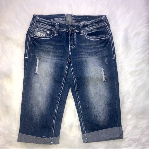 New Vanity Capris - Picture 2 of 2